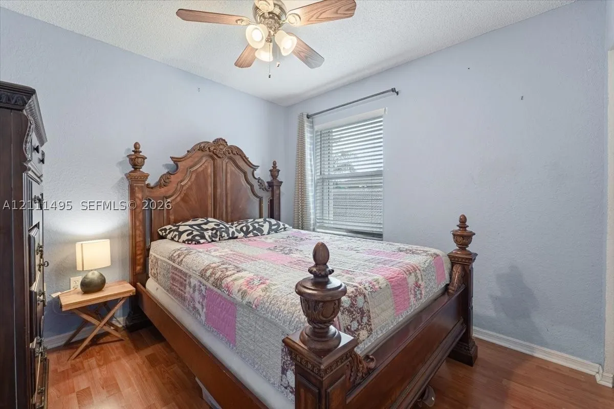 5331 NW 89th Ter