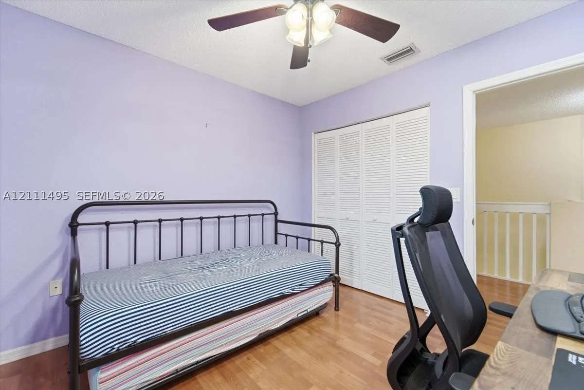 5331 NW 89th Ter