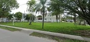 1700 Mayo St