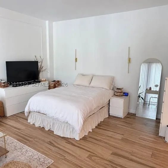 1125 West Ave #6