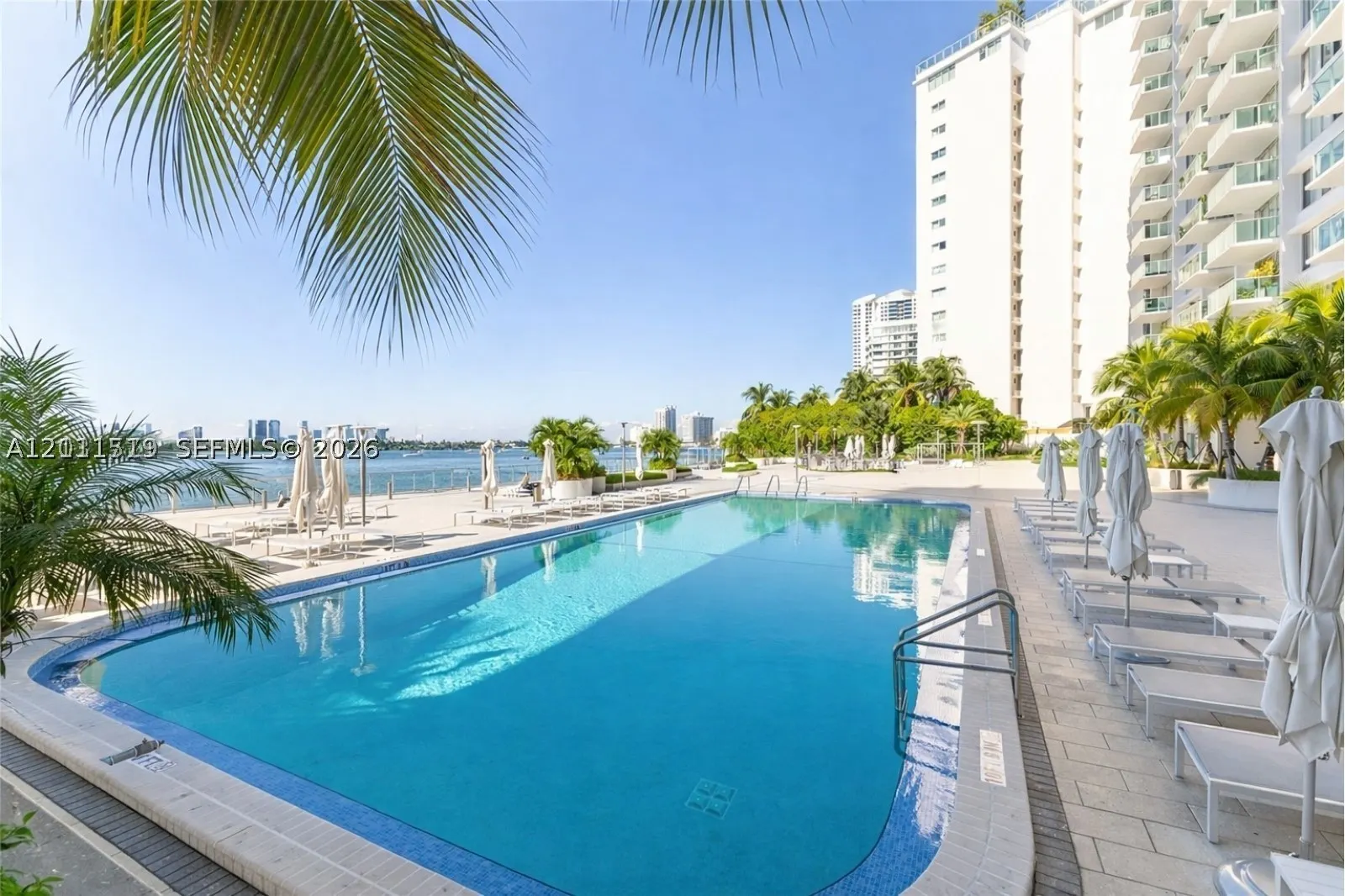 1125 West Ave #6