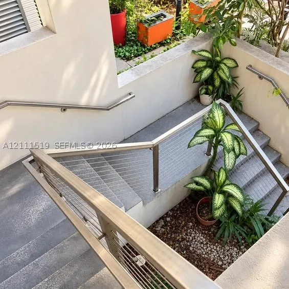 1125 West Ave #6