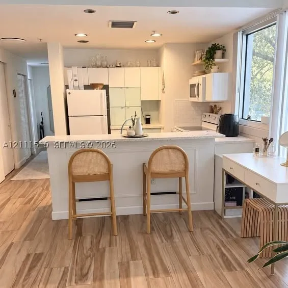 1125 West Ave #6