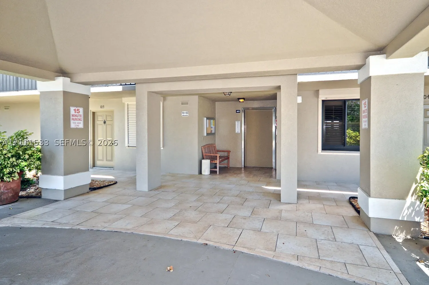 801 Seafarer Cir #405