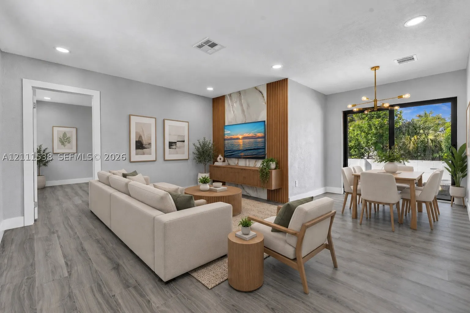 255 NE 41st St