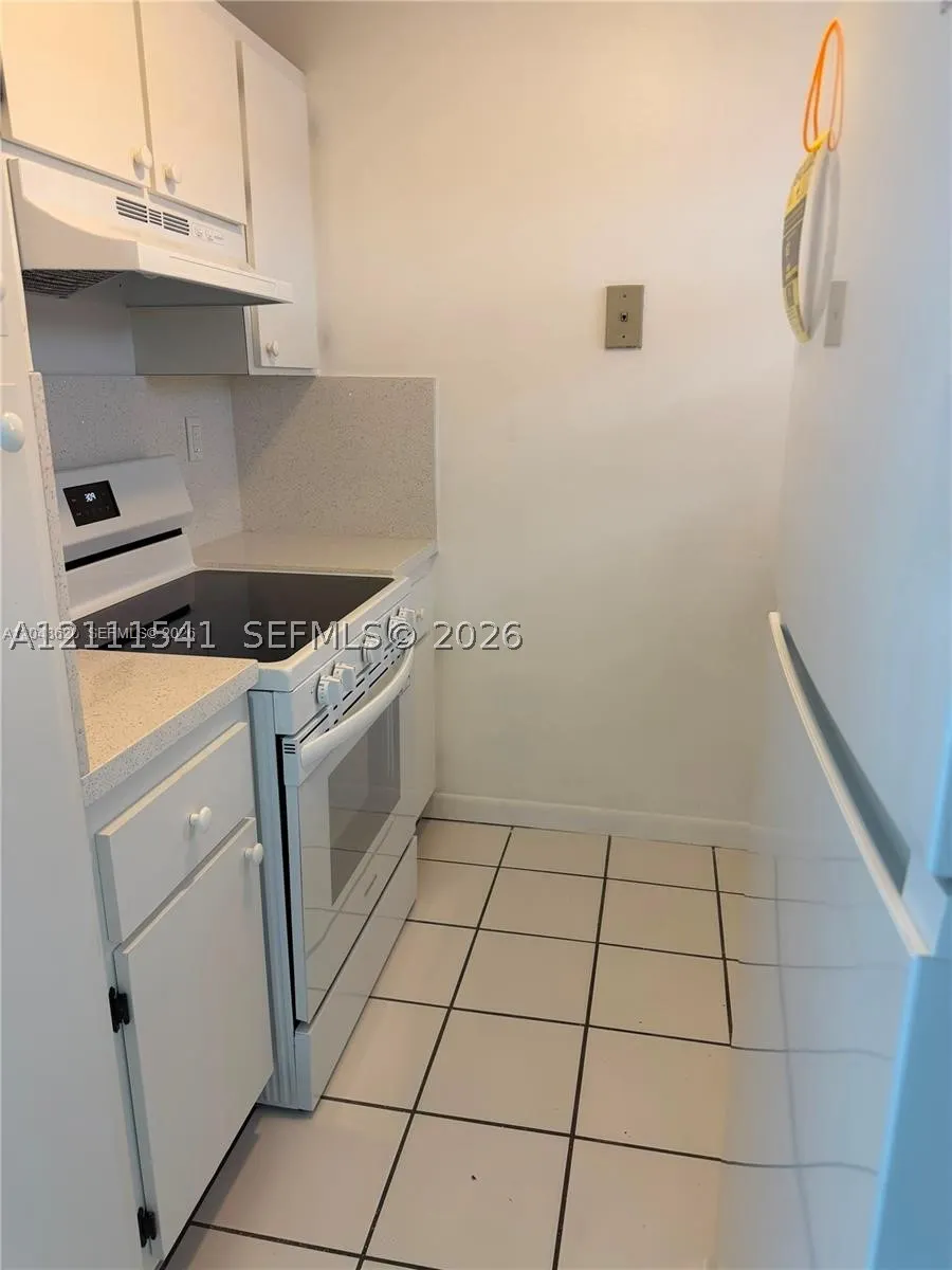 600 NW 32nd Pl #312