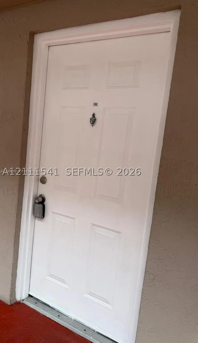 600 NW 32nd Pl #312