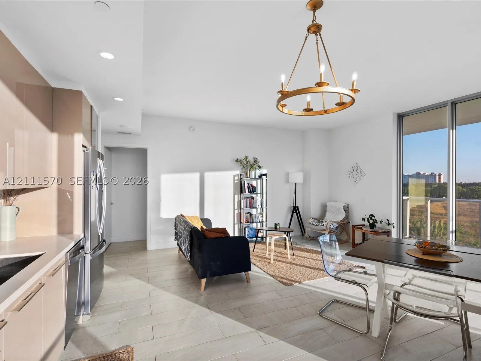 2000 Metropica Way #404