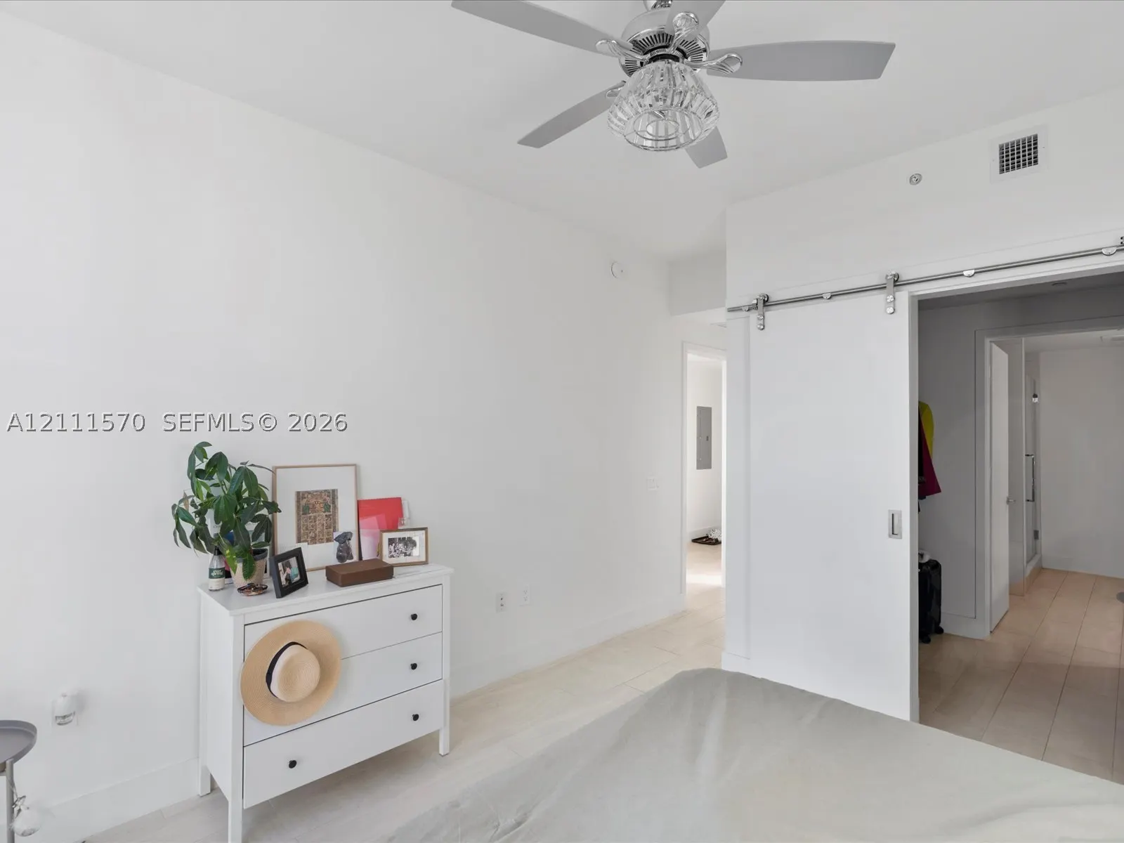 2000 Metropica Way #404
