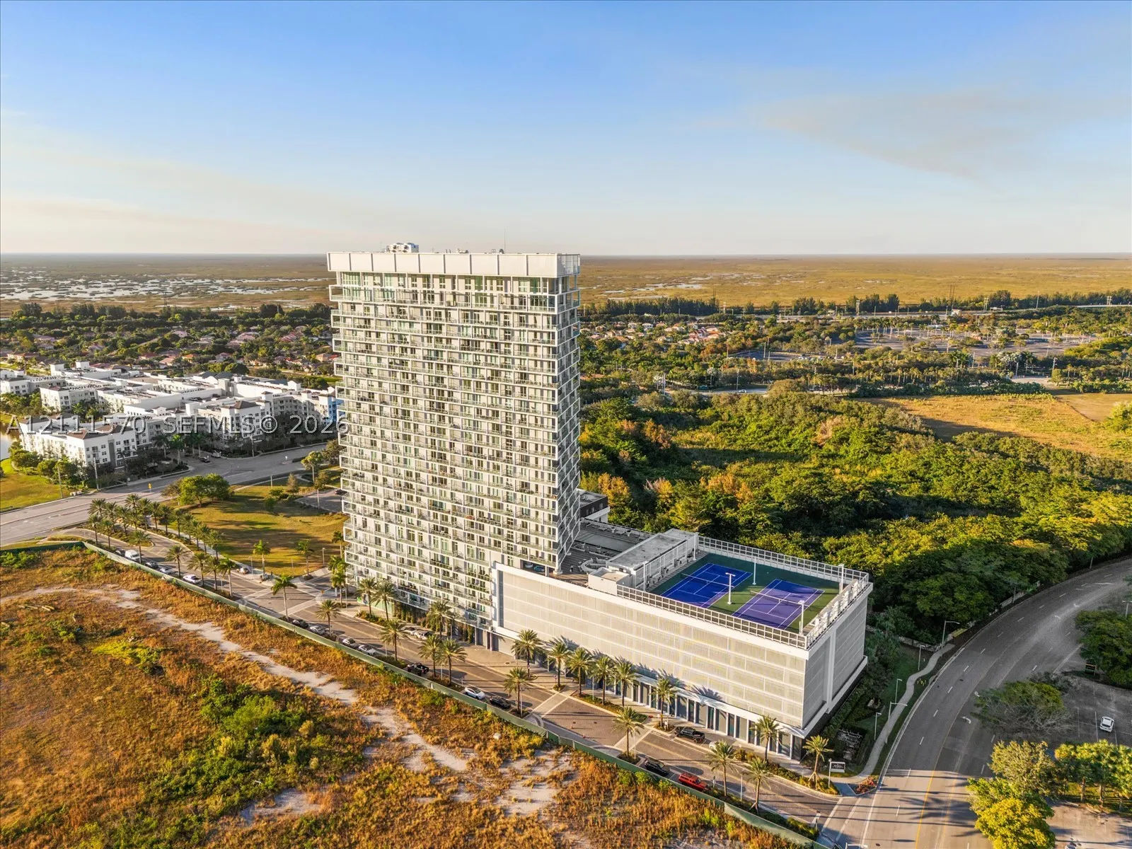 2000 Metropica Way #404