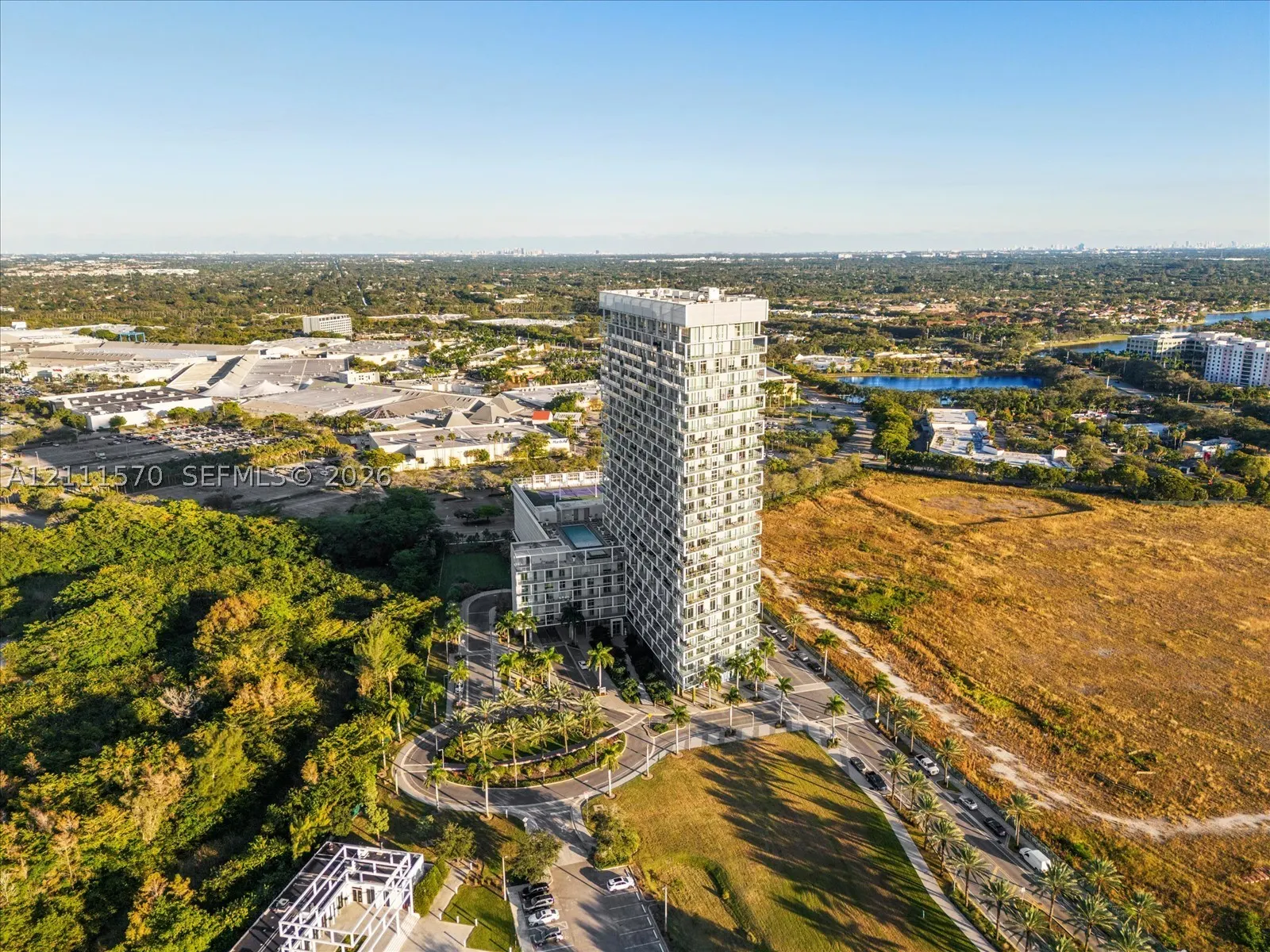 2000 Metropica Way #404
