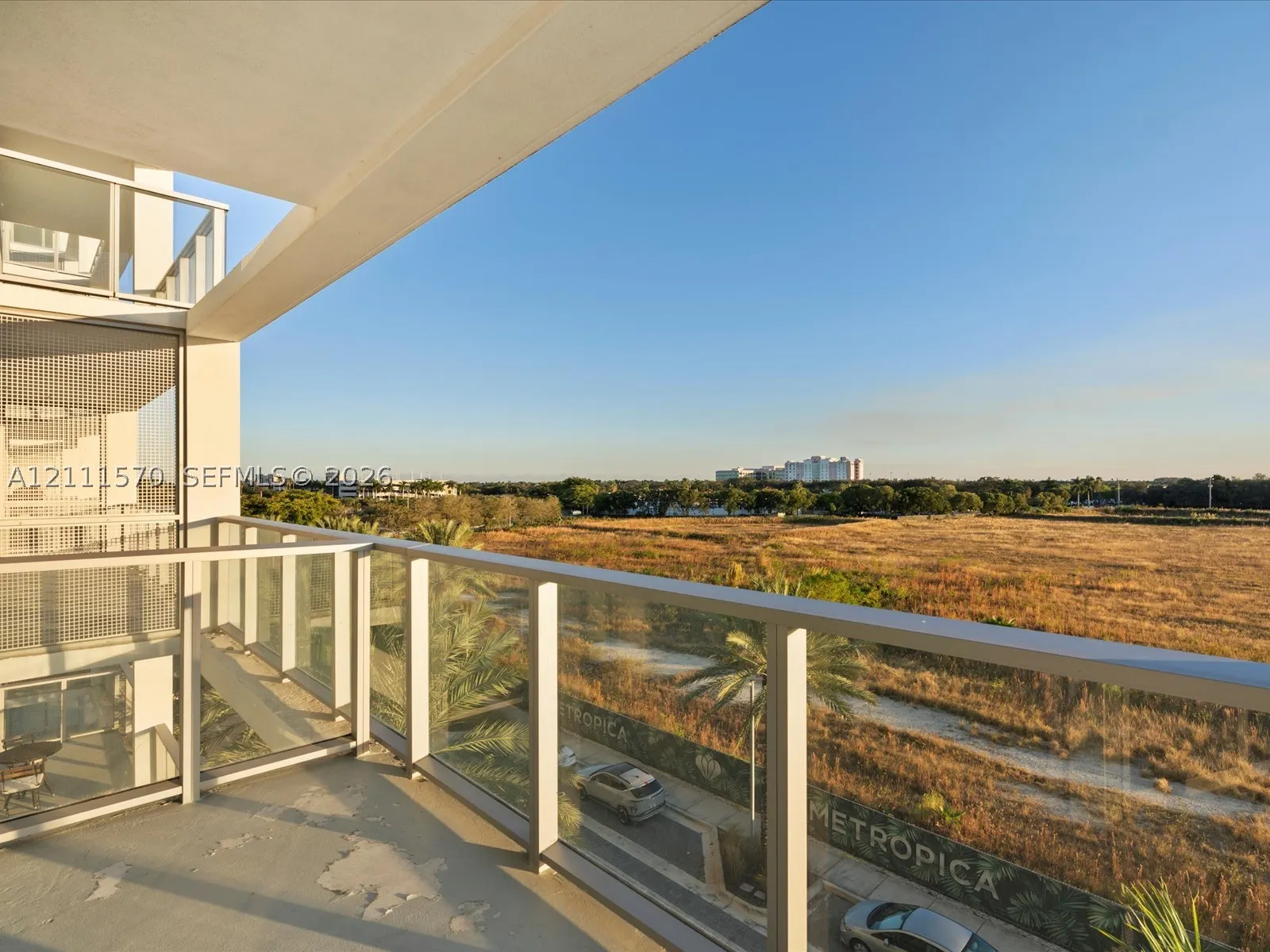2000 Metropica Way #404