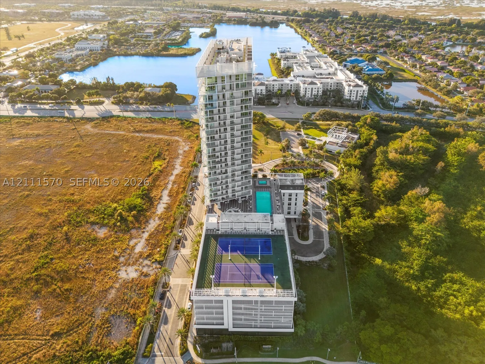 2000 Metropica Way #404