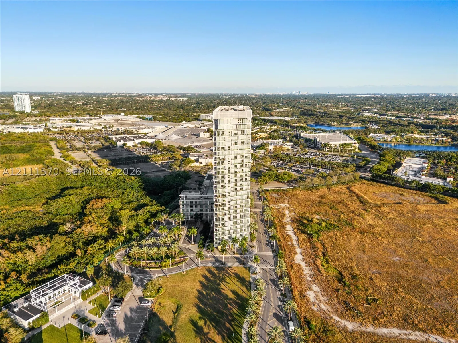 2000 Metropica Way #404
