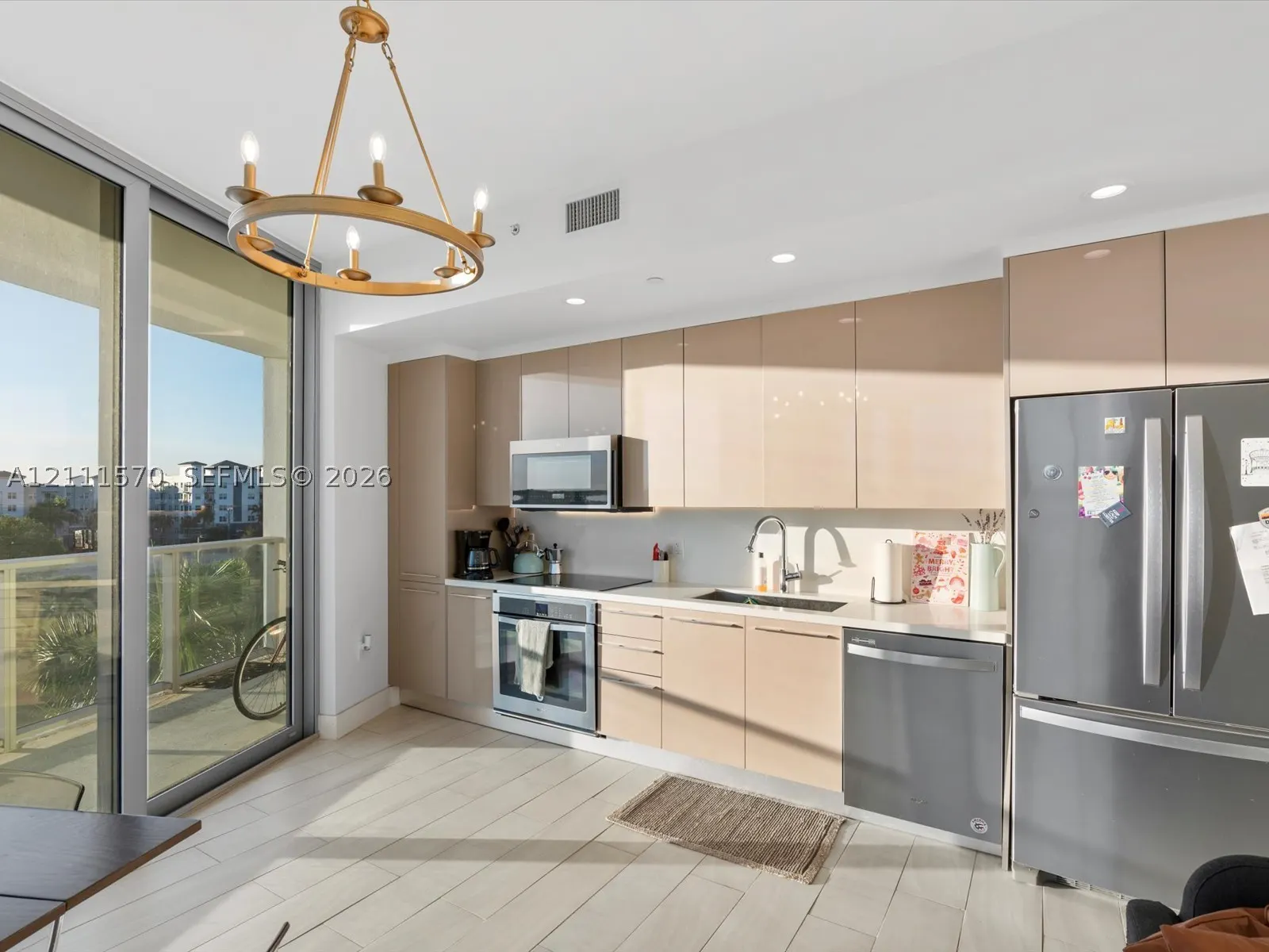 2000 Metropica Way #404