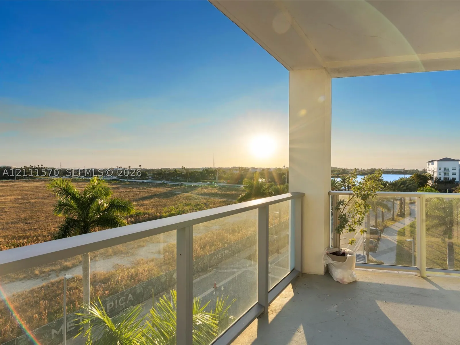 2000 Metropica Way #404