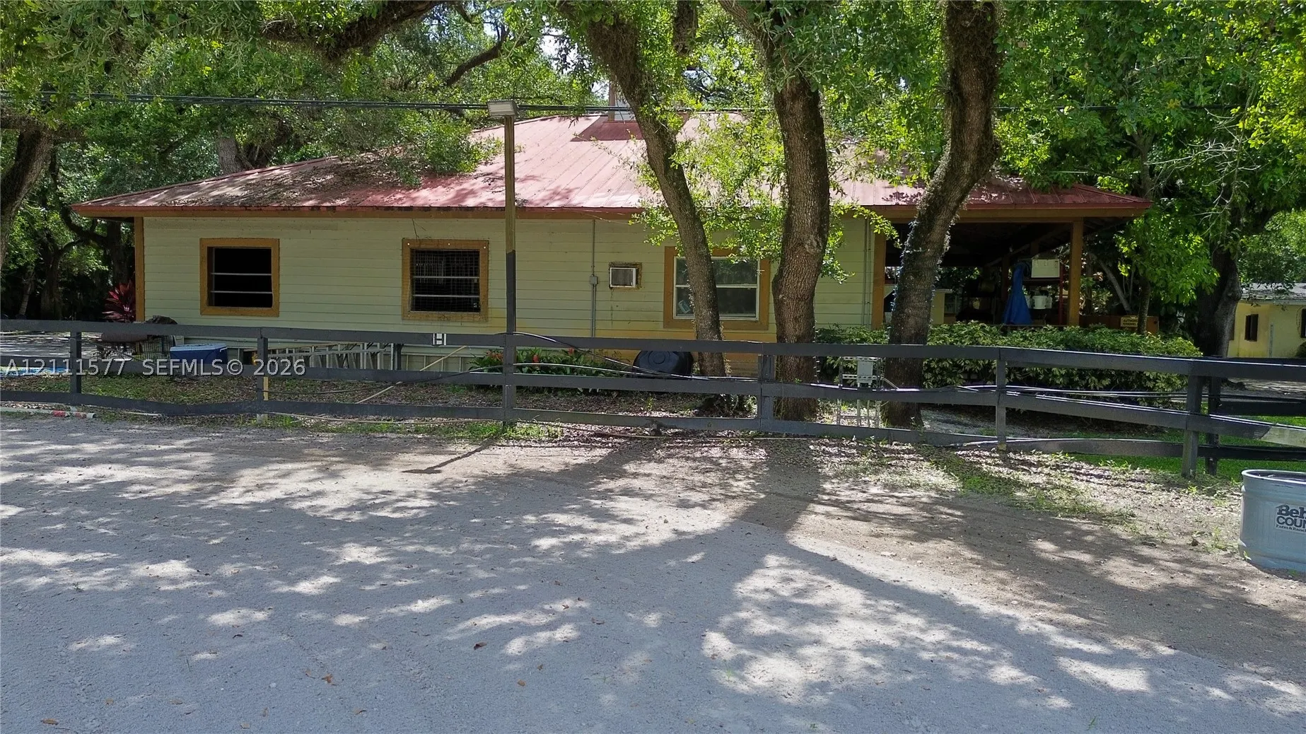 5511 Woodland Ln