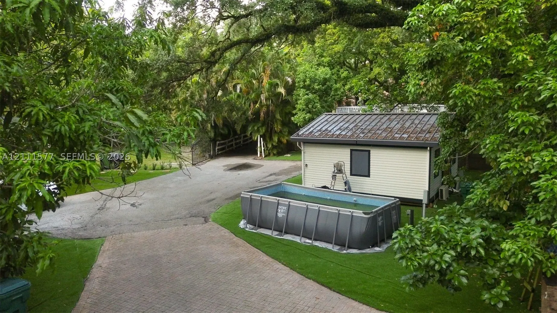5511 Woodland Ln