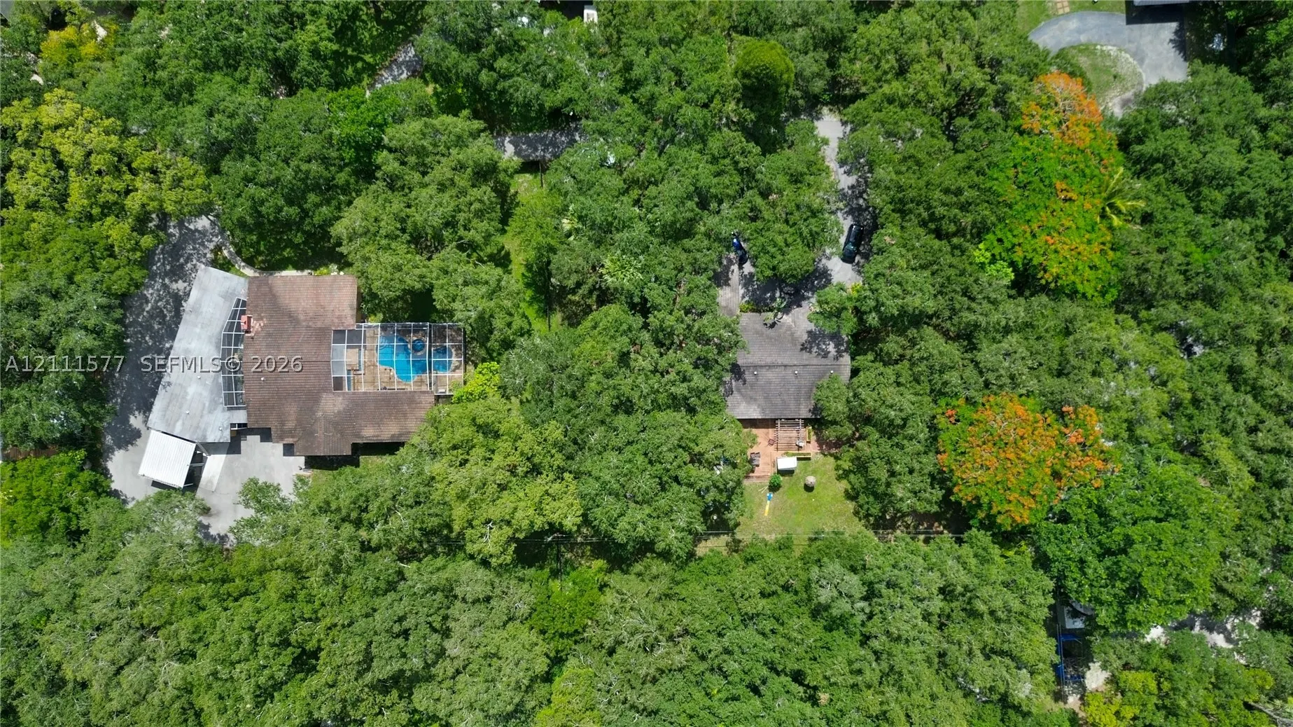 5511 Woodland Ln