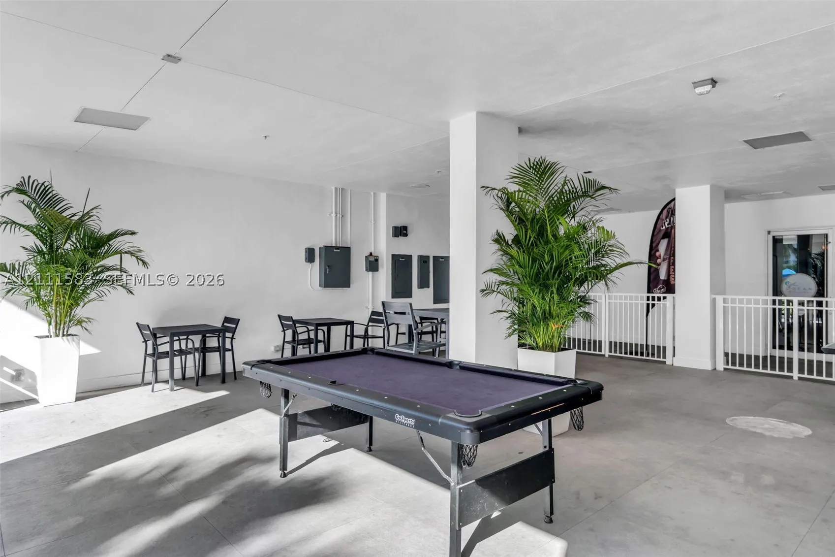 19370 Collins Ave #1516