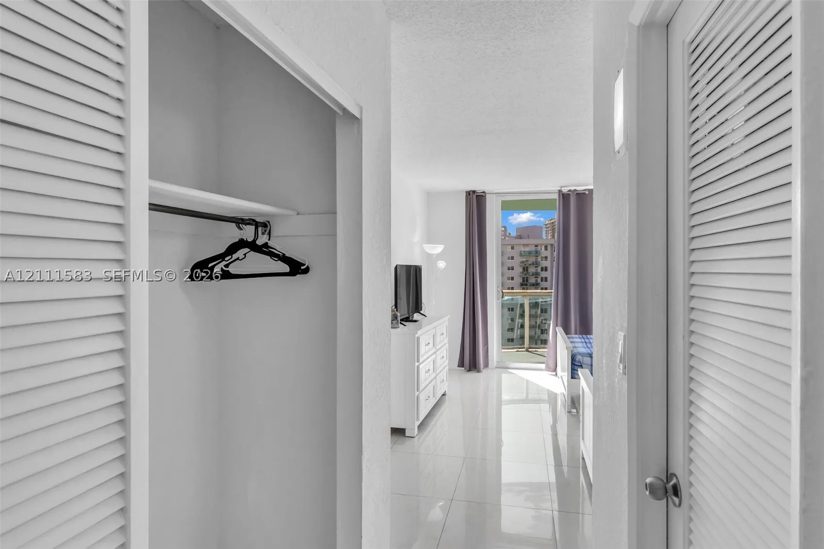 19370 Collins Ave #1516