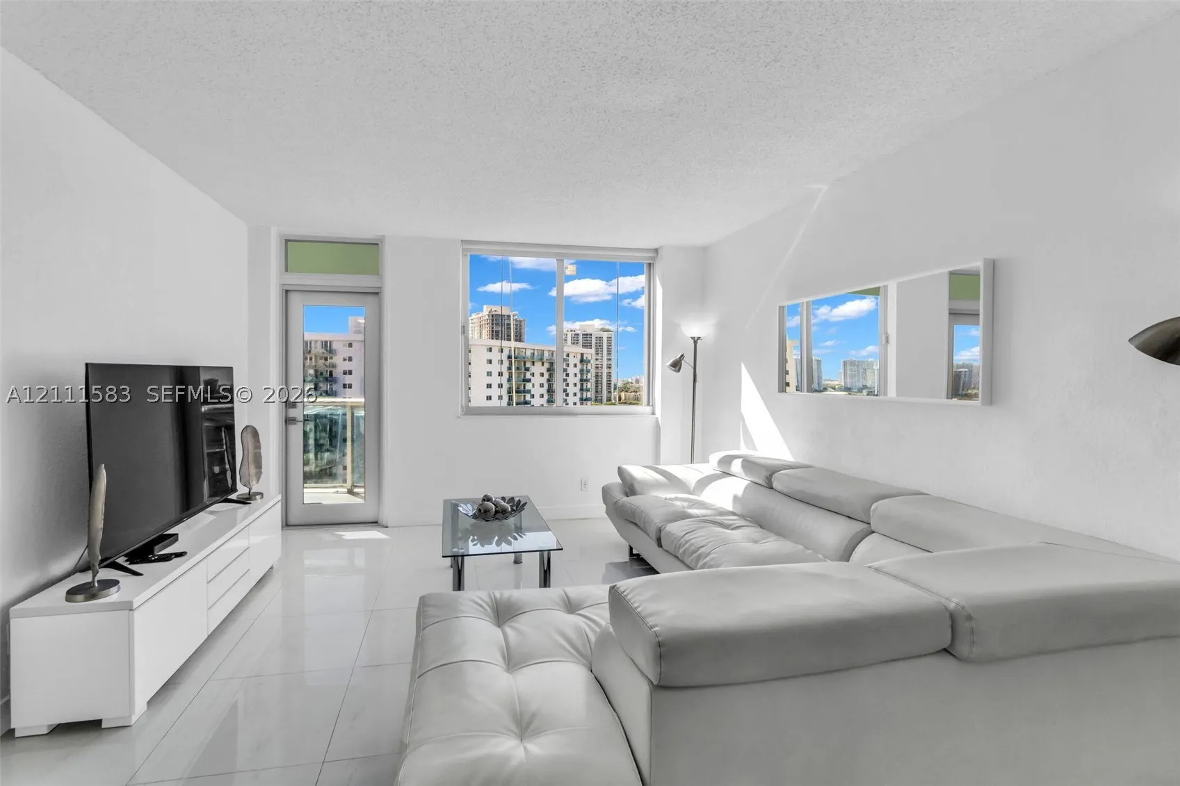 19370 Collins Ave #1516