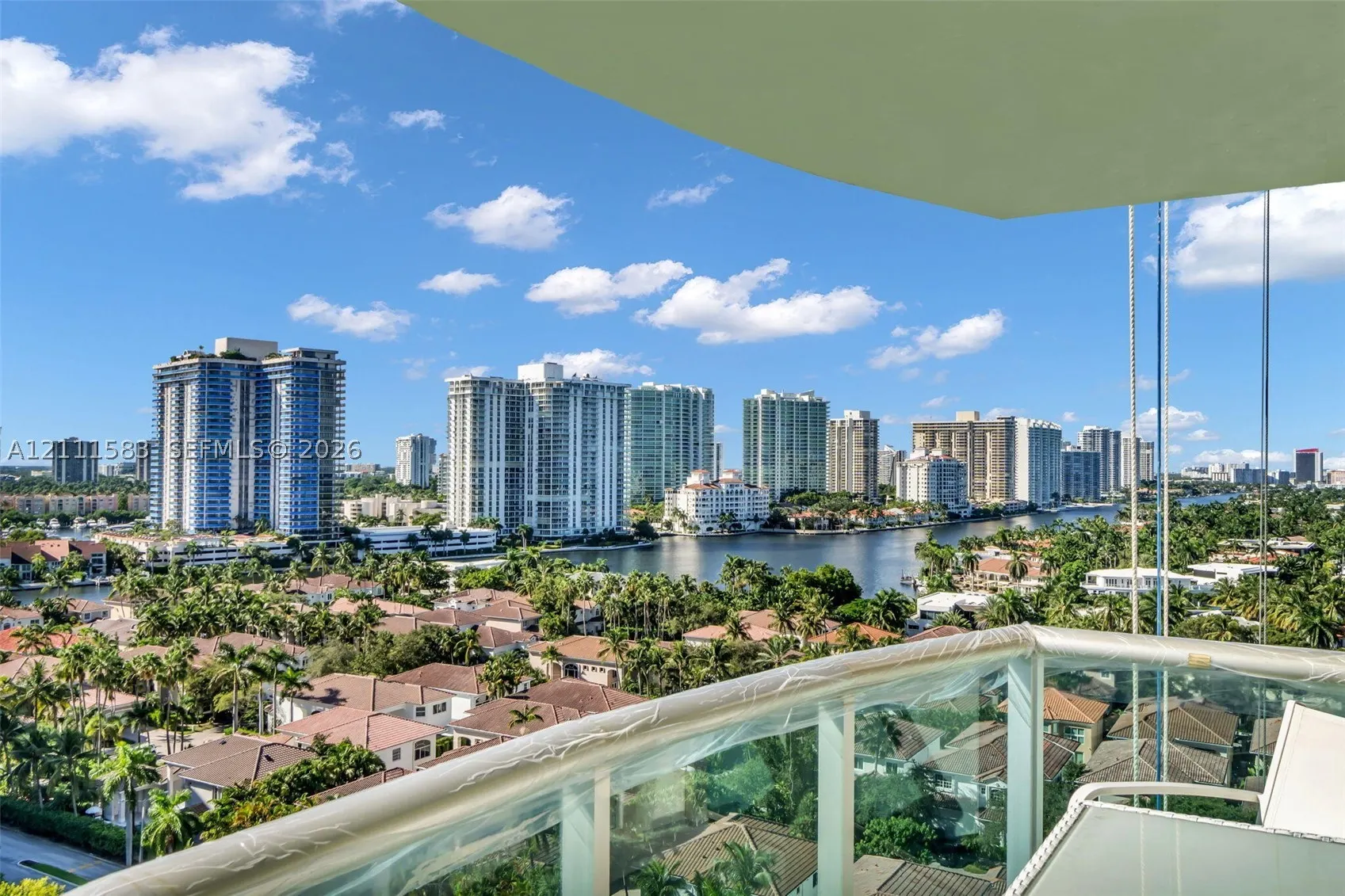 19370 Collins Ave #1516