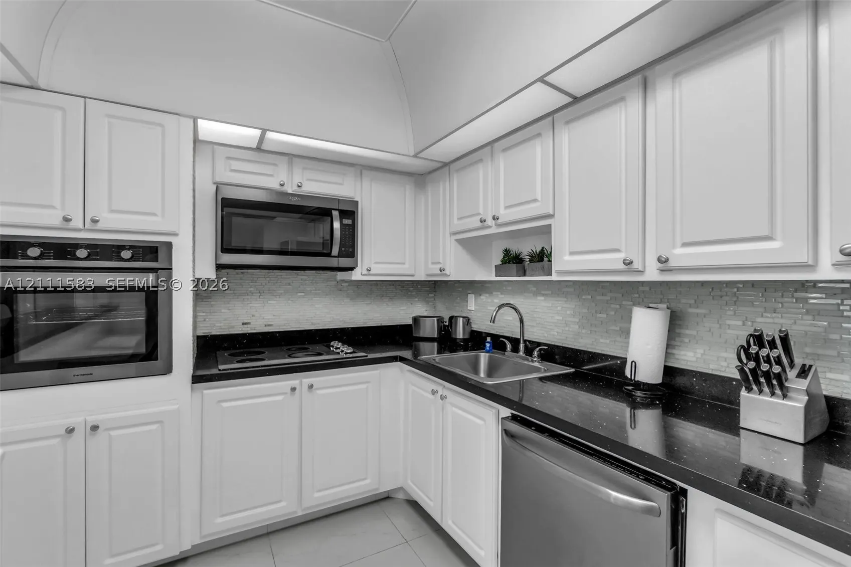 19370 Collins Ave #1516