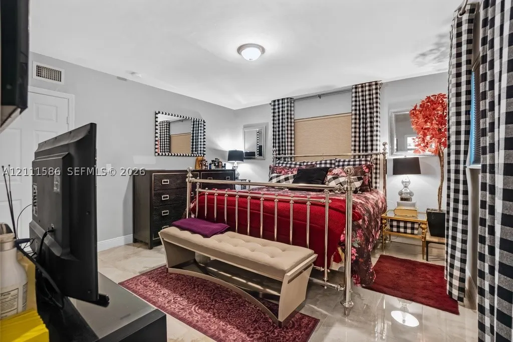 20431 NE 14th Ct