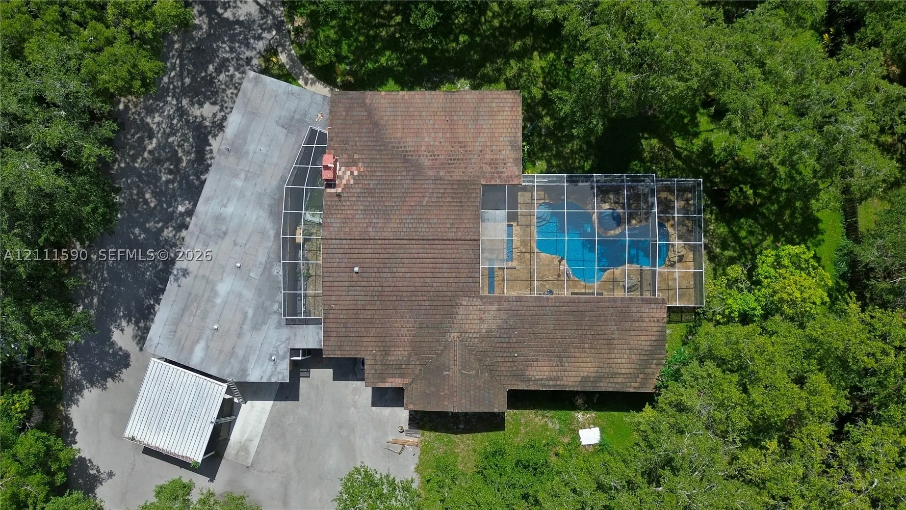 5501 Woodland Ln