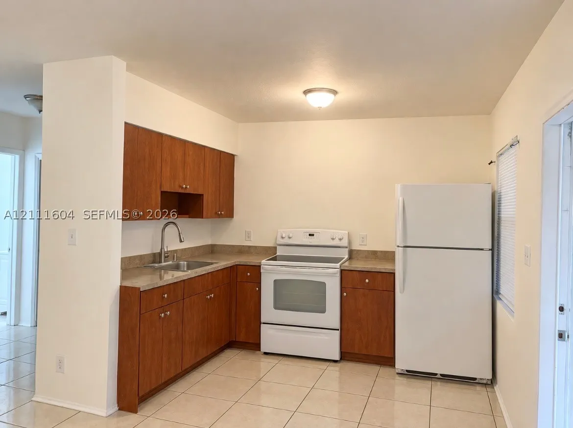 1800 Miami Rd #2