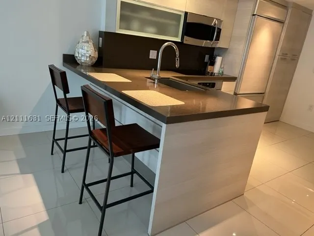 10275 E Collins Ave #603