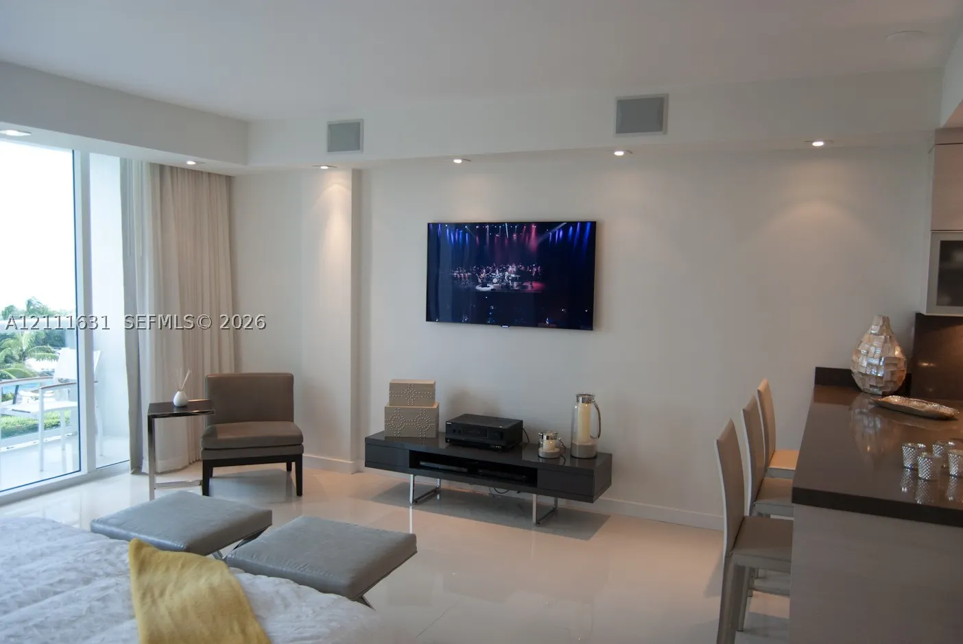 10275 E Collins Ave #603