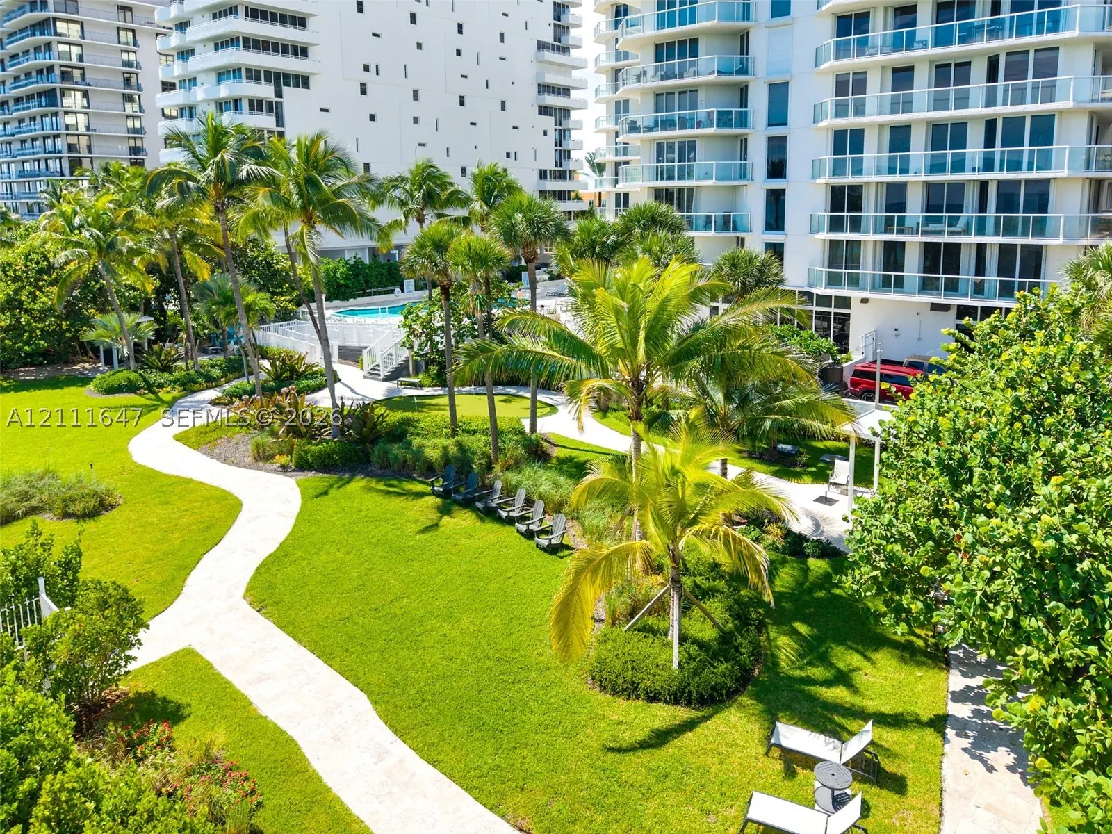 8925 Collins Ave #4J