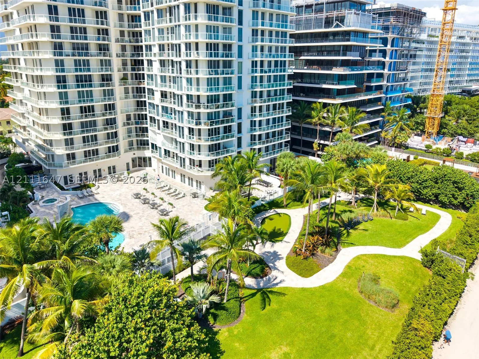 8925 Collins Ave #4J