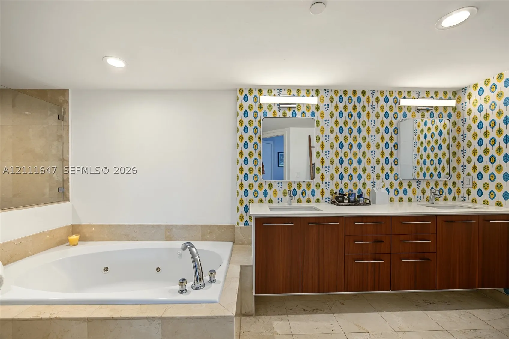 8925 Collins Ave #4J