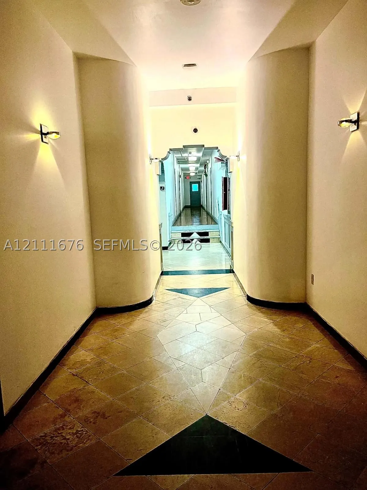 3710 Collins Ave #N-101