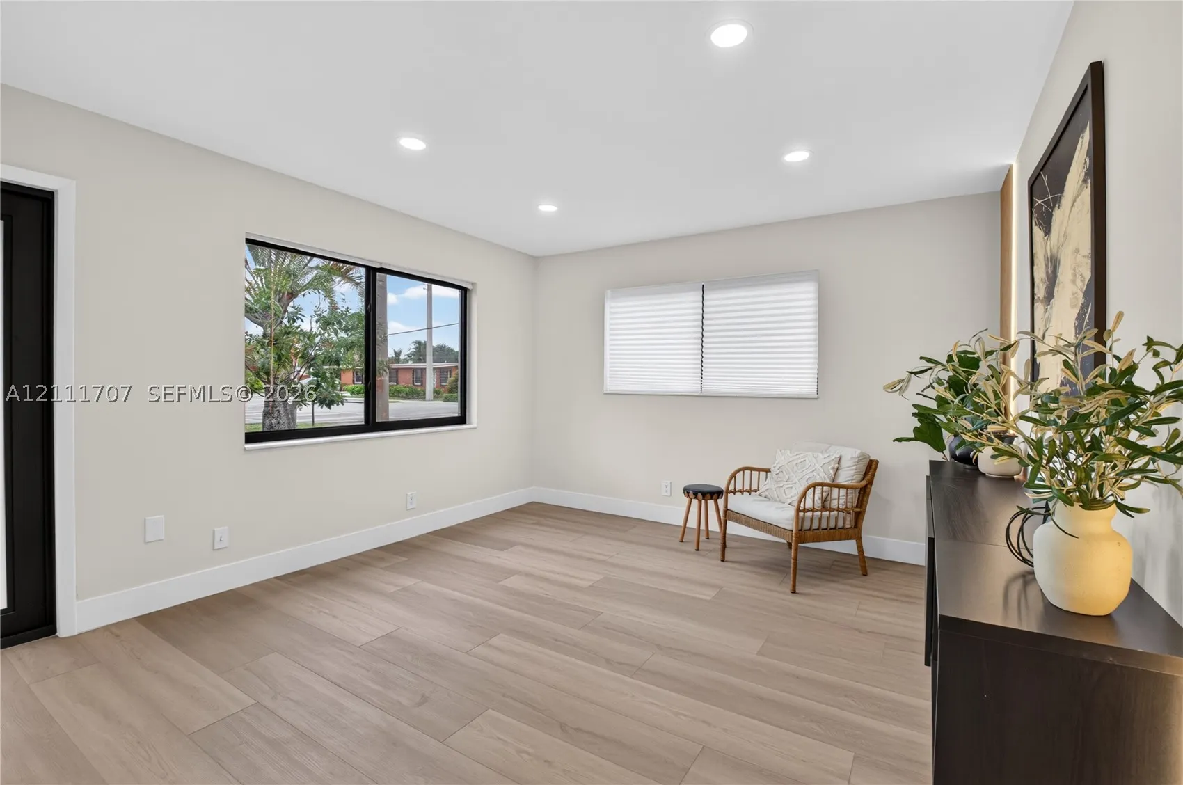301 SW 12th Ave