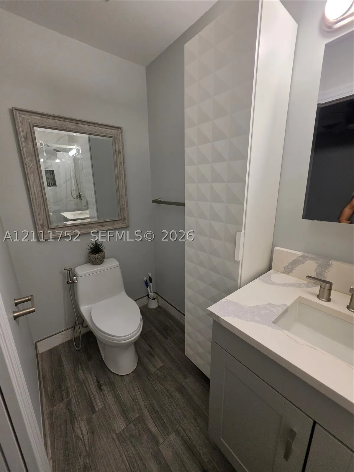 2901 NE 11th Ter