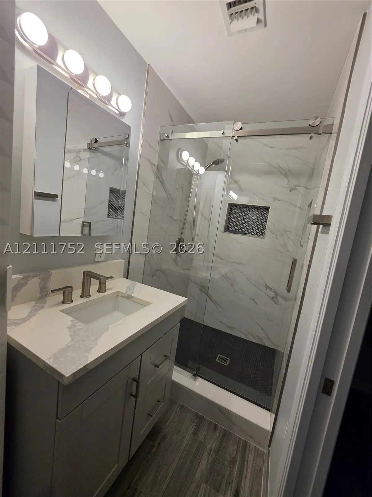 2901 NE 11th Ter