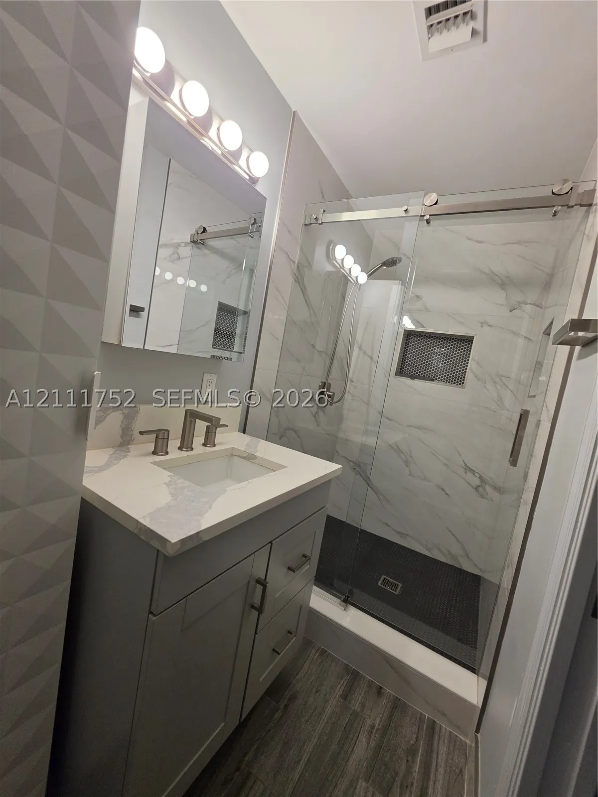 2901 NE 11th Ter