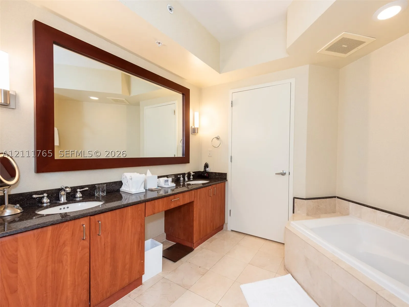 18001 Collins Ave #1005