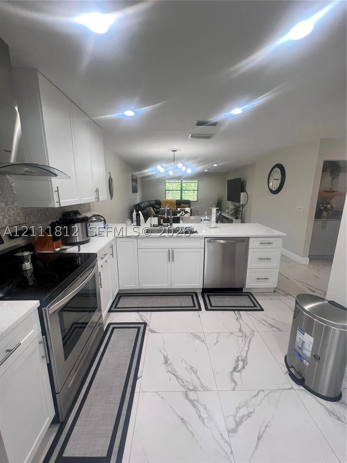 350 Quincy Ct