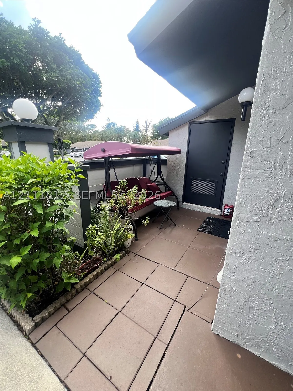 350 Quincy Ct