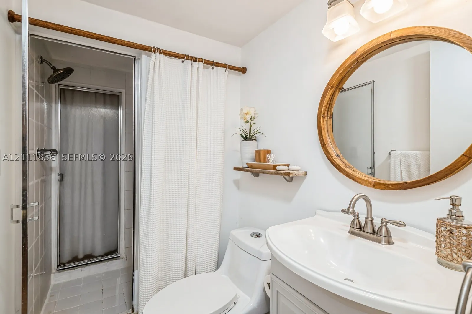 6423 Collins Ave #1602