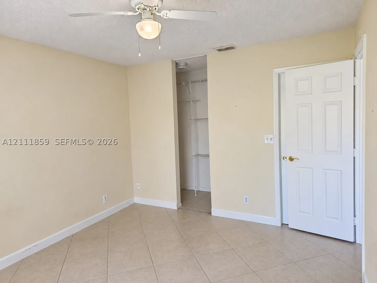 5037 E Lakes Dr #5037