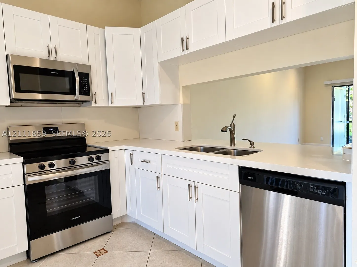 5037 E Lakes Dr #5037