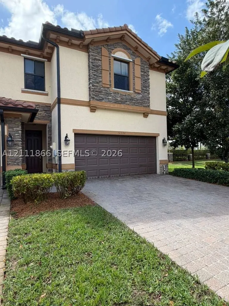 12350 S Village Cir