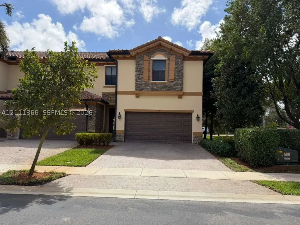 12350 S Village Cir