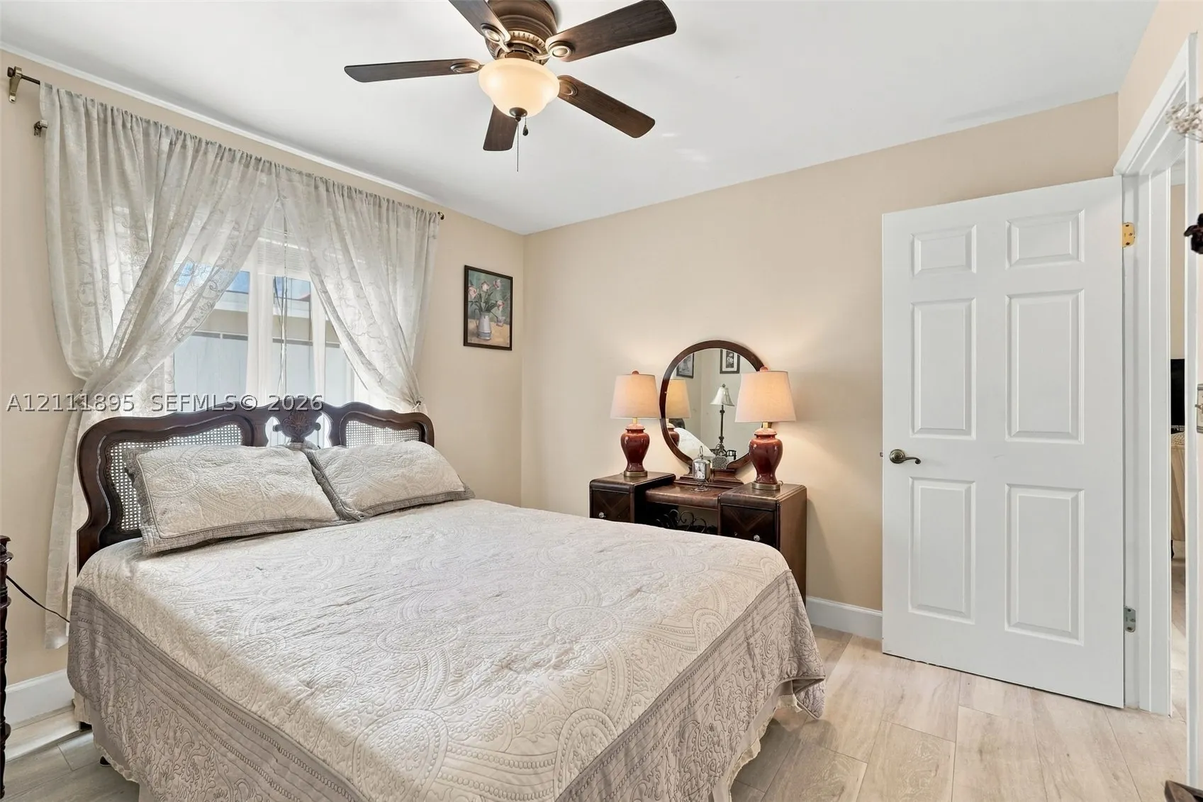 5792 Sun Pointe Cir